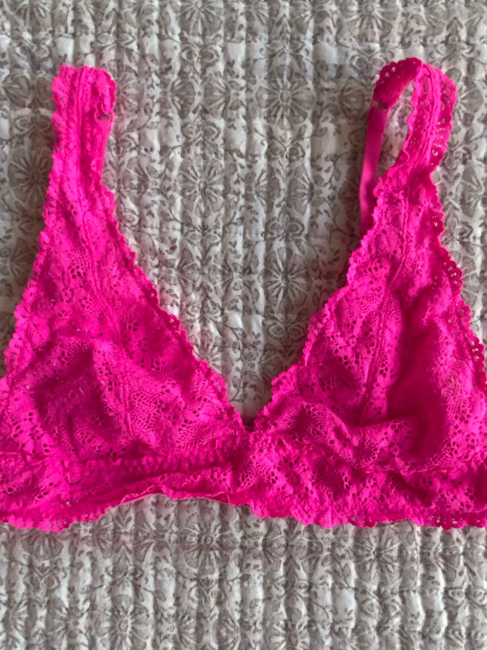 Hot pink lace bralette! So cute! Size M